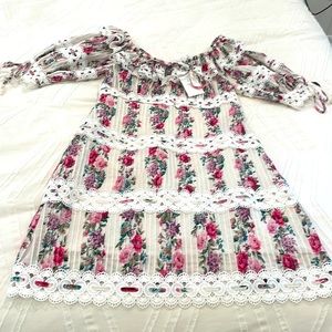Beautiful floral Zimmermann dress in size 2 Zimmerman. Fits size 6-8 US